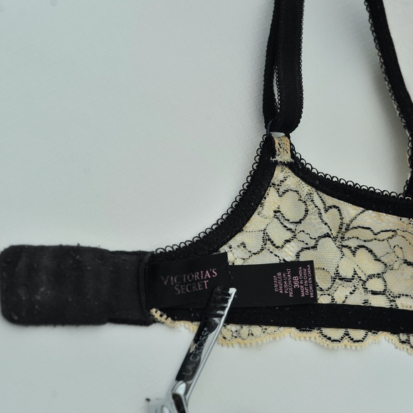 Victoria's Secret Vintage 36B BRA White Black crystallized DREAM ANGELS - Picture 5 of 11